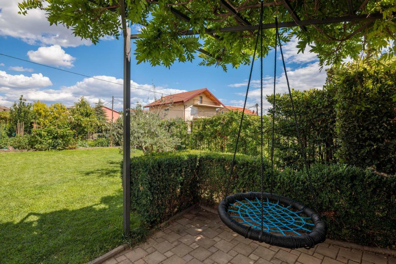 Otium Apartment Kastela Bagian luar foto