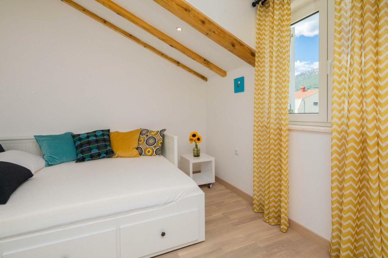 Otium Apartment Kastela Bagian luar foto