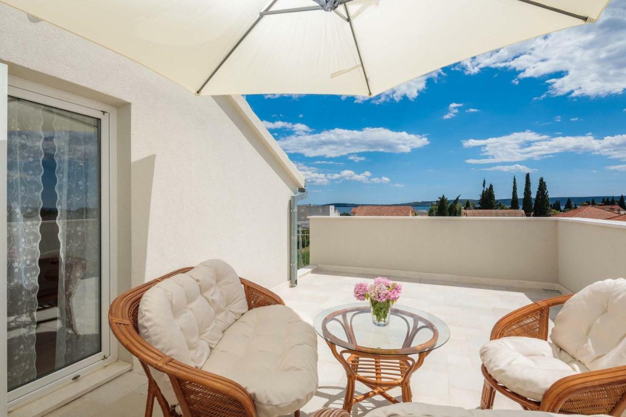 Otium Apartment Kastela Bagian luar foto