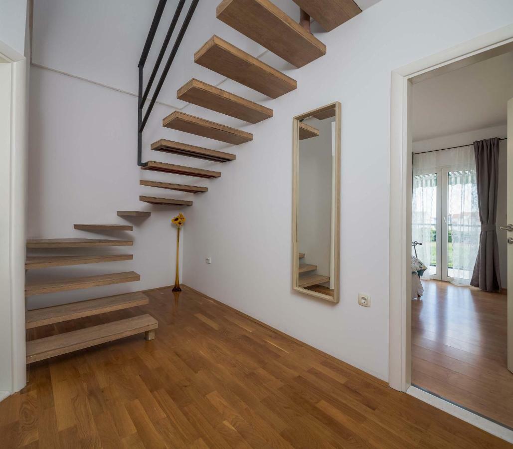 Otium Apartment Kastela Bagian luar foto