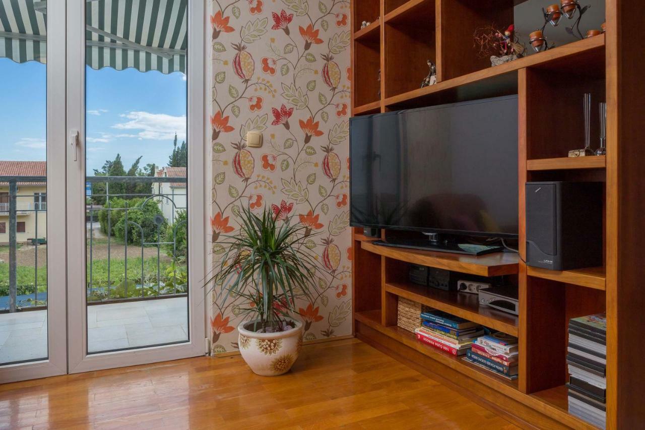 Otium Apartment Kastela Bagian luar foto