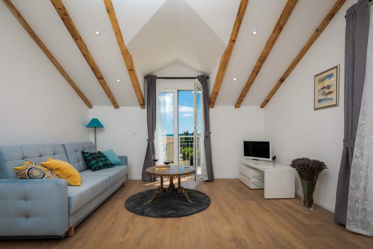 Otium Apartment Kastela Bagian luar foto